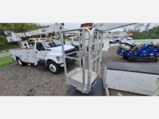 2017 Ford F-350 Gas Powered 4x2 Duralift DTS-29 Telecom Bucket Truck