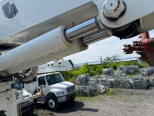 2016 Freightliner M2 Diesel 4x4 Terex Commander 4047 Digger Derrick Truck