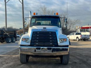 2024 Freightliner 114SD 6x4 Road Tractor