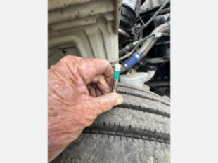 Terex Commander 4047 Digger Derrick on 2015 Freightliner M2106 4x2