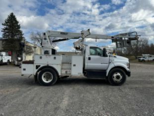 Versalift VTP-40-NE Cable Placer on 2019 Ford F750 4x2