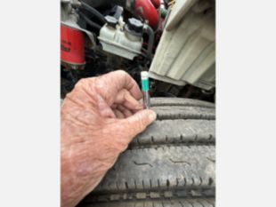 Terex Commander 4047 Digger Derrick on 2015 Freightliner M2106 4x2