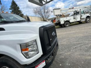 Versalift VTP-40-NE Cable Placer on 2019 Ford F750 4x2