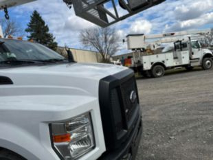 Versalift VTP-40-NE Cable Placer on 2019 Ford F750 4x2