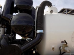2025 Peterbilt 567 Tri-Drive Tornado F4 Hydrovac Truck