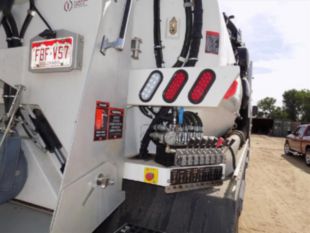 2025 Peterbilt 567 Tri-Drive Tornado F4 Hydrovac Truck