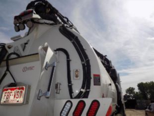 2025 Peterbilt 567 Tri-Drive Tornado F4 Hydrovac Truck