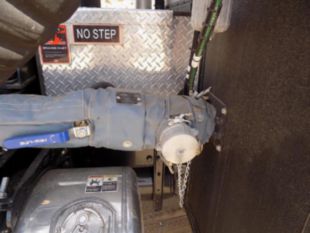 2025 Peterbilt 567 Tri-Drive Tornado F4 Hydrovac Truck