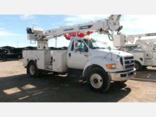 2014 Terex Commander 4047 / 2015 Ford F750 4x2 Digger Derrick