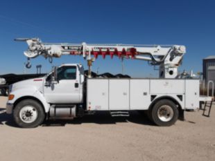 2015 Ford F-750 4x2 Diesel Terex C4047 Digger Derrick Truck