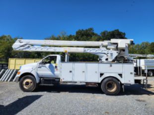 2009 Ford F750 4x2 Terex HRX55 Bucket Truck