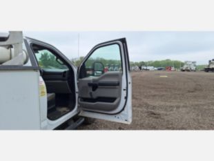 2017 Ford F-350 Gas Powered 4x2 Duralift DTS-29 Telecom Bucket Truck