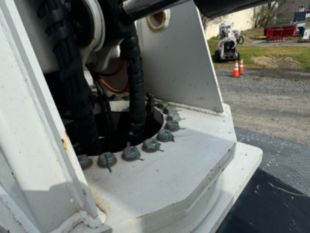 Versalift VTP-40-NE Cable Placer on 2019 Ford F750 4x2