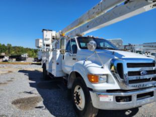 2009 Ford F750 4x2 Terex HRX55 Bucket Truck