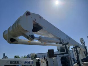 2019 SDP EZHANDLER-DPM2-47 Track Track Bucket Truck