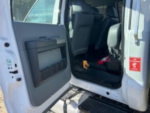 2016 Ford F-750 4x2 Hi-Rail Service Truck