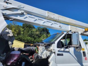 2009 Ford F750 4x2 Terex HRX55 Bucket Truck