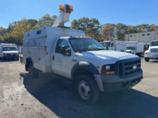 2006 Ford F-450 Gas Powered 4x2 Armlift Bucket Truck