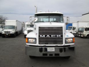 2003 Mack CH613 Diesel 6x4 Day Cab Tractor