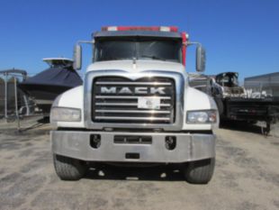 2016 Mack GU-713 Tri-Axle Dump Truck