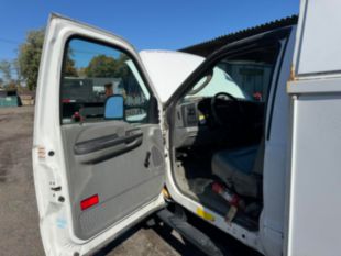 2006 Ford F-450 Gas Powered 4x2 Armlift Bucket Truck
