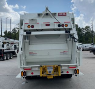 25 cu yd 350 hp Tandem Axle Rear Loader