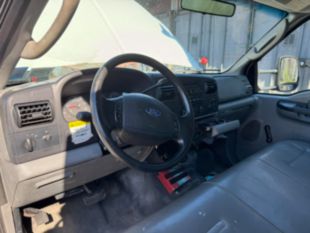 2006 Ford F-450 Gas Powered 4x2 Armlift Bucket Truck