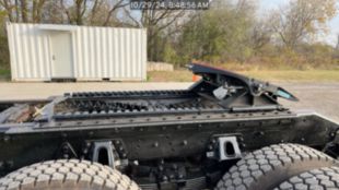 2016 Freightliner M2106 6x6 Daycab Tractor