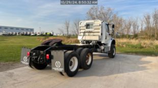 2016 Freightliner M2106 6x6 Daycab Tractor