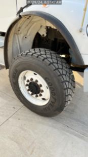 2016 Freightliner M2106 6x6 Daycab Tractor