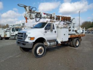 2014 Terex C4047 Digger Derrick / 2014 Ford F750 4X4