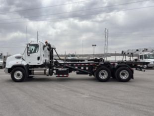 Freightliner 114SD 6x4 Galbreath U5-OR-174 Roll-Off Truck