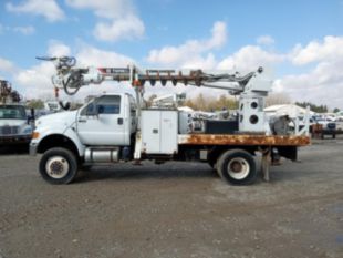 2014 Terex C4047 Digger Derrick / 2014 Ford F750 4X4