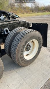 2016 Freightliner M2106 6x6 Daycab Tractor