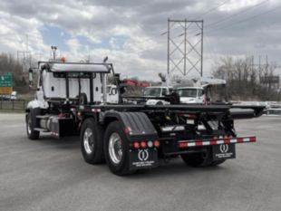 Freightliner 114SD 6x4 Galbreath U5-OR-174 Roll-Off Truck