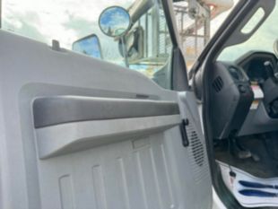 Versalift VTP-40-NE Cable Placer on 2019 Ford F750 4x2