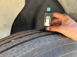 1998 Int'l 4700 Flat Bed Truck