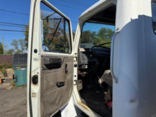 1998 Int'l 4700 Flat Bed Truck