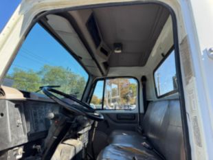 1998 Int'l 4700 Flat Bed Truck