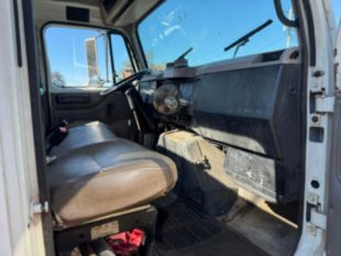 1998 Int'l 4700 Flat Bed Truck