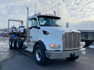 2025 Peterbilt 567 8x4 Road Tractor