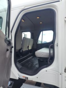 2020 Freightliner M2106 4x2 Crew Cab Chipper Truck