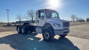 2015 Freightliner M2106 6x6 Daycab Tractor