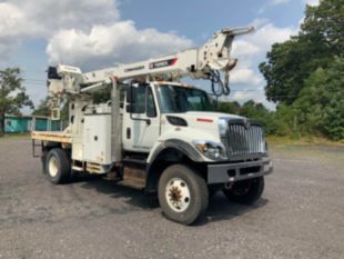2019 Int'l 7300 4x4 Terex Commander 4047 Digger Derrick Truck