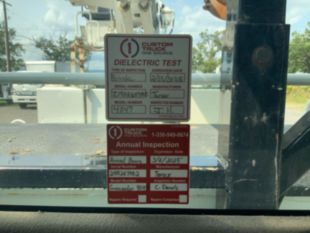 2019 Int'l 7300 4x4 Terex Commander 4047 Digger Derrick Truck