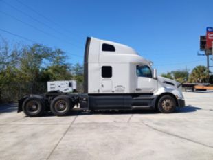 2023 Peterbilt 579 80" Ultraloft Sleeper Truck