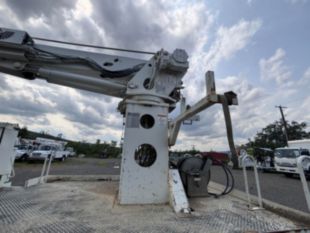 2019 Int'l 7300 4x4 Terex Commander 4047 Digger Derrick Truck