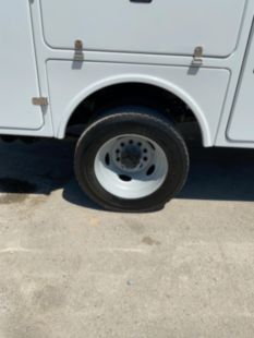 2017 Ford F-550 4x2 Versalift STP-36-NE Cable Placer