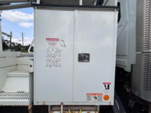 2019 Int'l 7300 4x4 Terex Commander 4047 Digger Derrick Truck