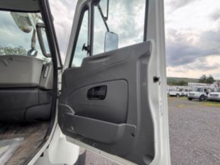 2019 Int'l 7300 4x4 Terex Commander 4047 Digger Derrick Truck